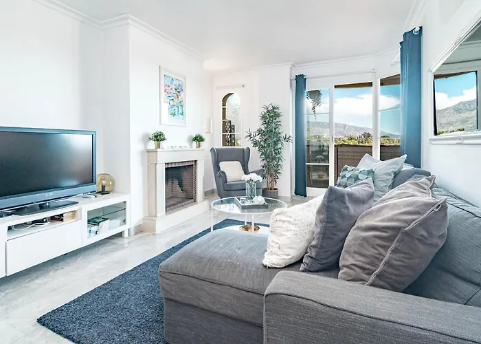Sat2 - Modern 2 Bedroom Apartment With Ocean View